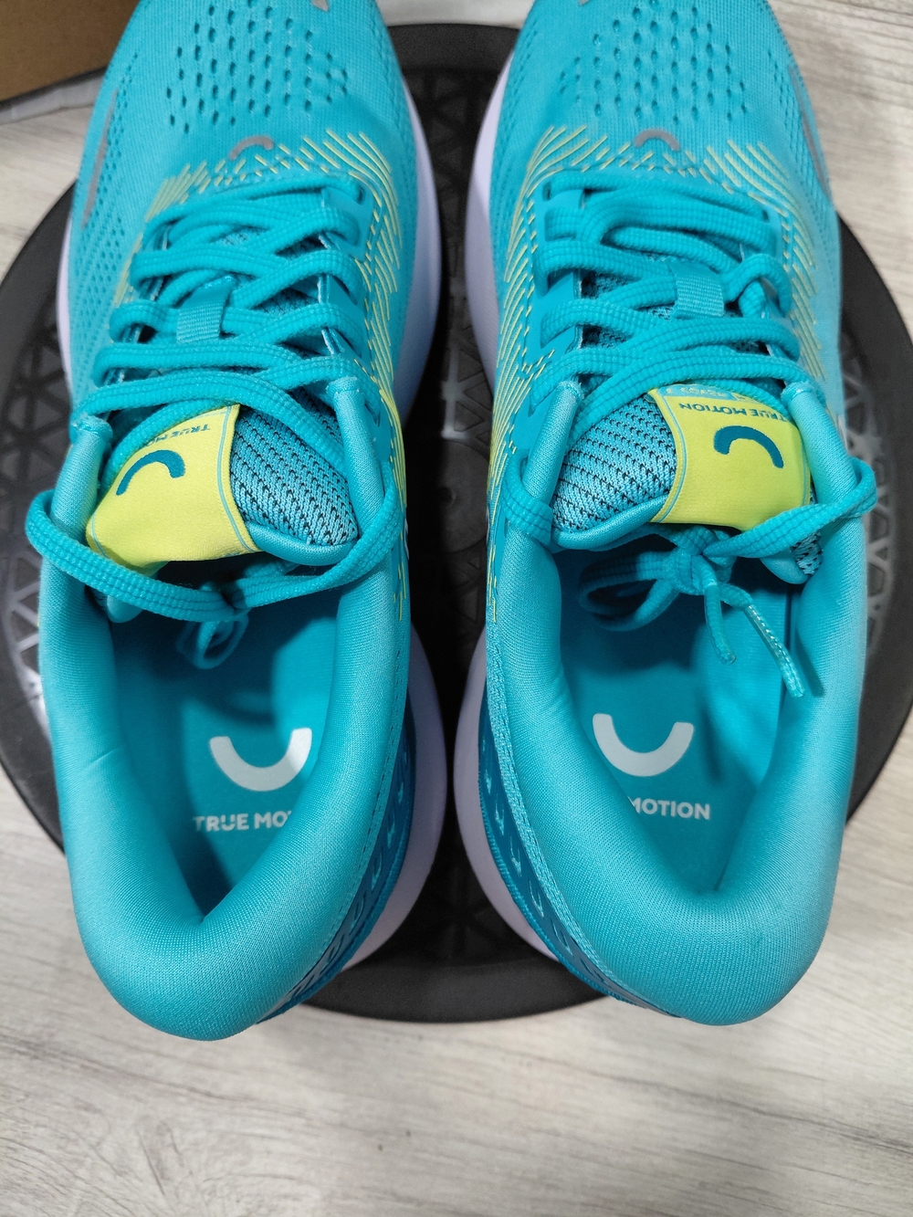 NEW True Motion Womens U-TECH Nevos 3 Scuba Blue & Lime Running Shoes SIZE 9.5 - Picture 8 of 15